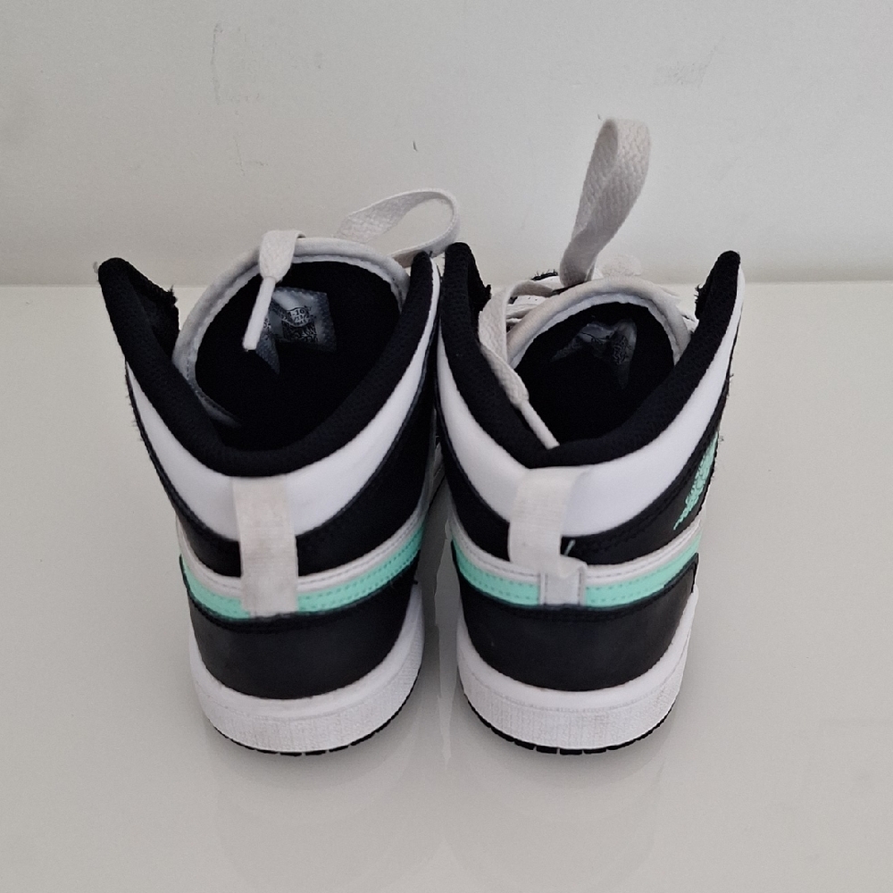 Air Jordon Mid 1's Unisex Sneakers - Picture 5 of 8